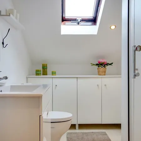 Apartment Cosy And Bright Studio For 4 In Beato Lissabon