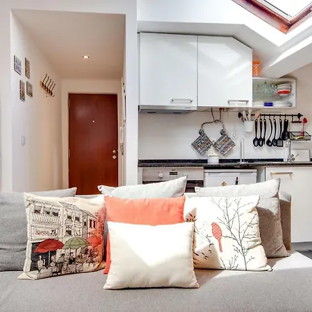 Cosy And Bright Studio For 4 In Beato Lissabon