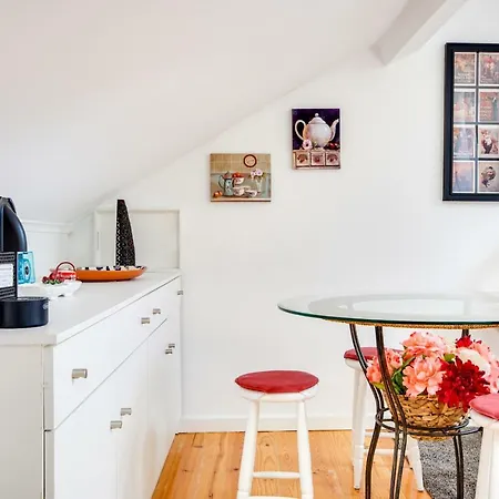 Apartamento Cosy And Bright Studio For 4 In Beato Lisboa